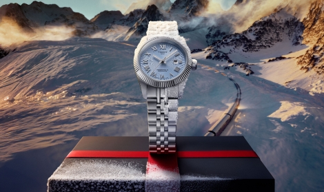 Gucci gold necklace and ring set